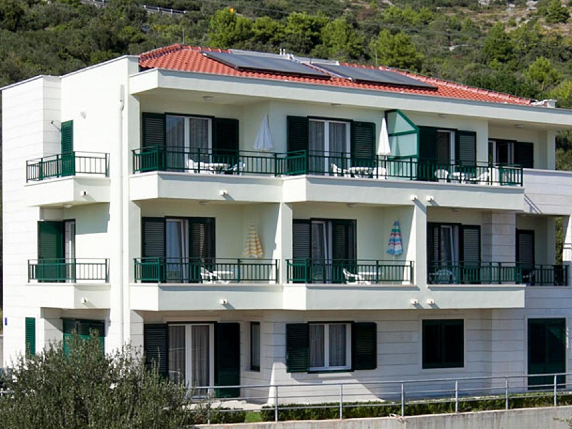 Apartments By The Sea Igrane, Makarska - 17292 외부 사진