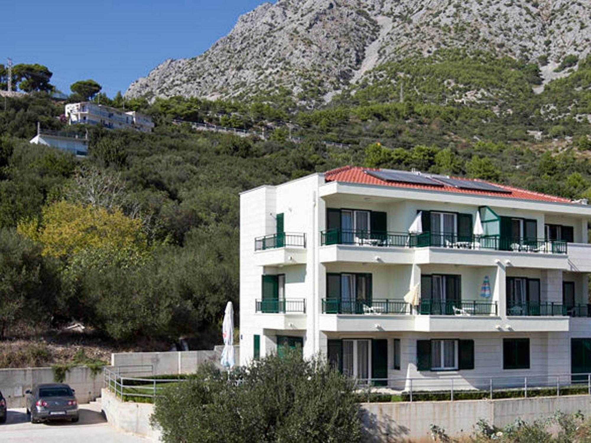 Apartments By The Sea Igrane, Makarska - 17292 외부 사진