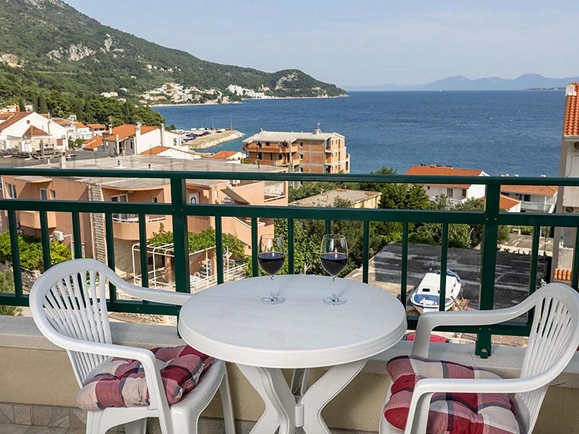 Apartments By The Sea Igrane, Makarska - 17292 외부 사진