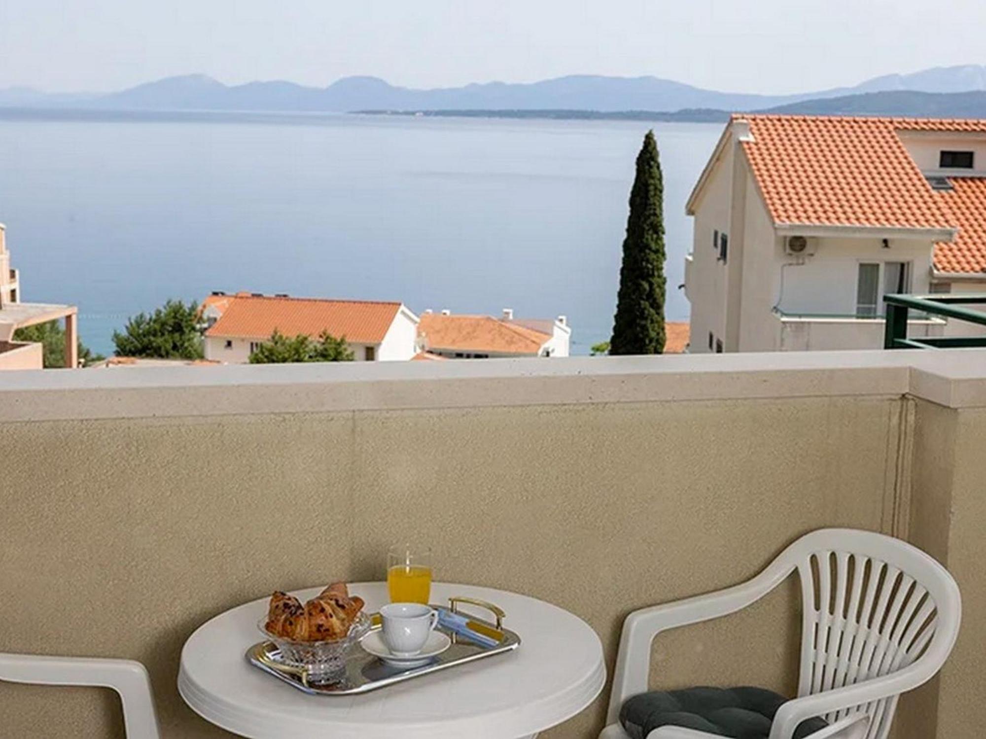 Apartments By The Sea Igrane, Makarska - 17292 외부 사진