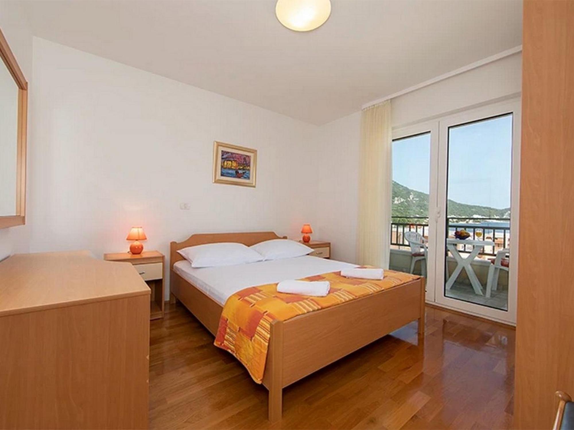 Apartments By The Sea Igrane, Makarska - 17292 외부 사진