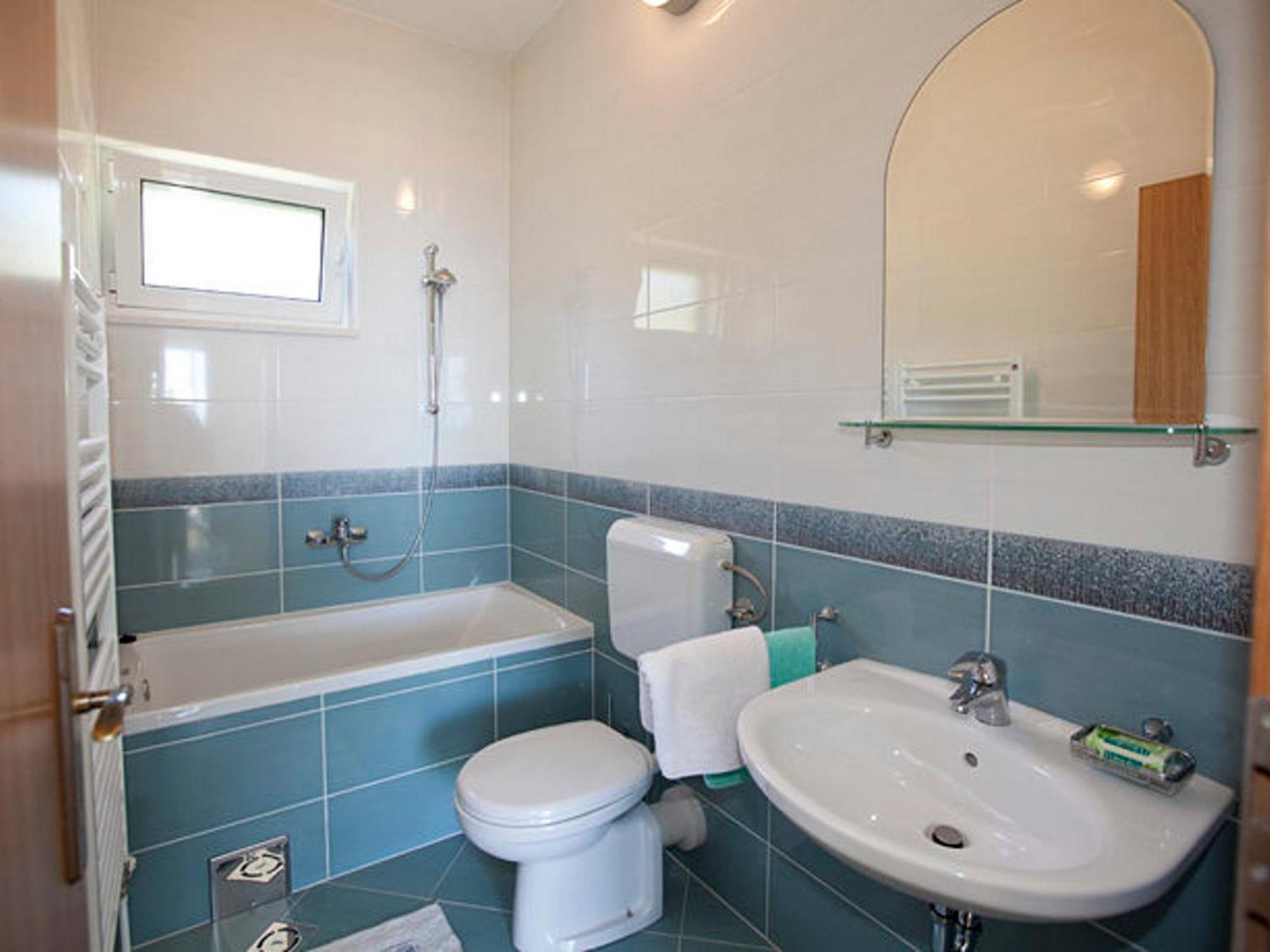 Apartments By The Sea Igrane, Makarska - 17292 외부 사진