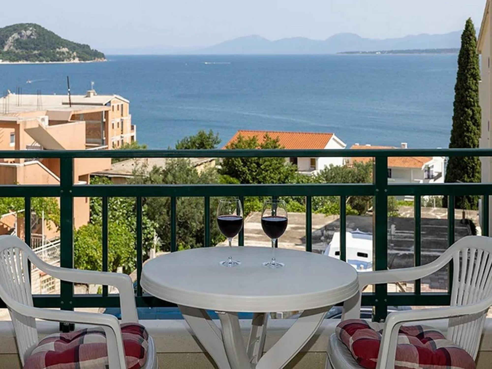 Apartments By The Sea Igrane, Makarska - 17292 외부 사진