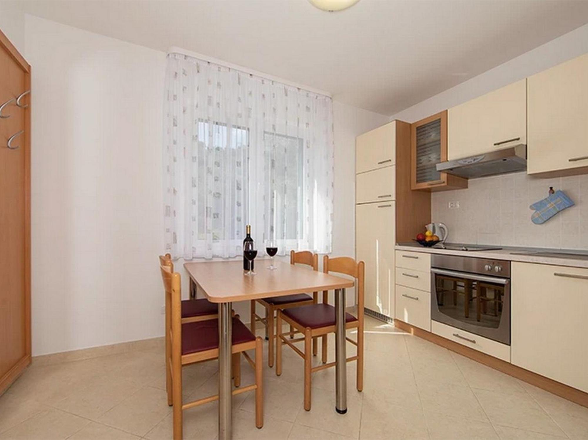 Apartments By The Sea Igrane, Makarska - 17292 외부 사진