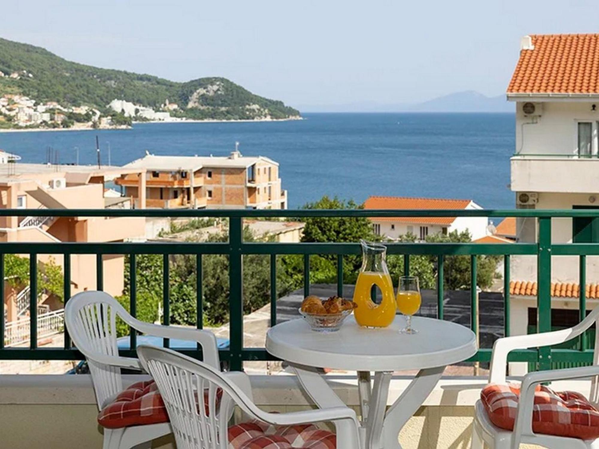 Apartments By The Sea Igrane, Makarska - 17292 외부 사진